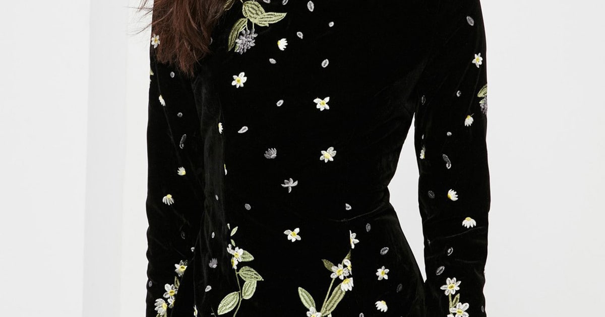 Missguided Black Velvet Embroidered Bodycon Dress 19 Velvet Dresses