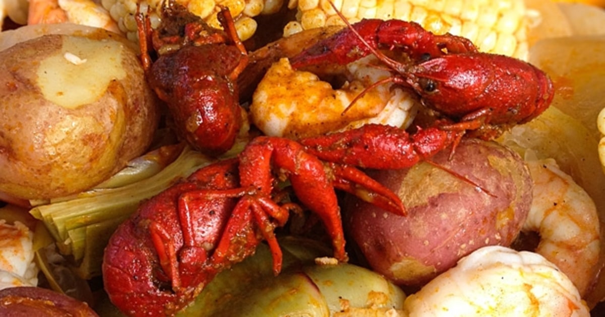 How to Throw a Crawfish Boil Men's Journal