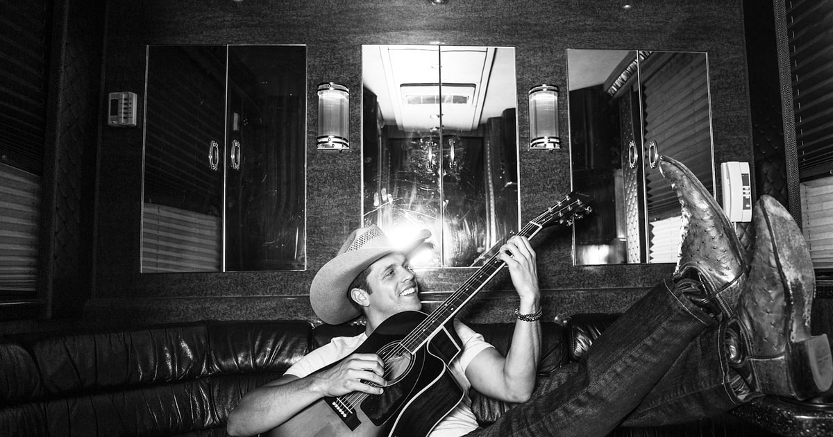 Dustin Lynch Stagecoach 2014 Rolling Stone's Best Live and Backstage