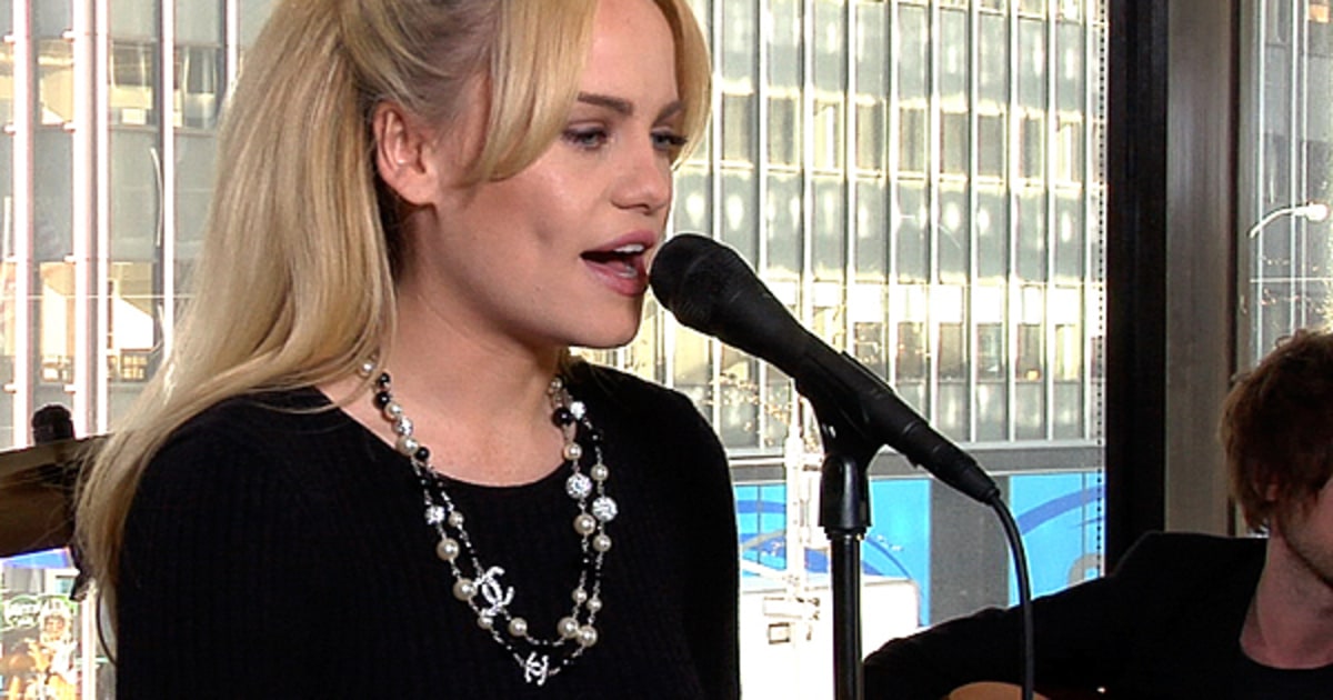 'Well Well Well,' Duffy Rolling Stone Live Rolling Stone