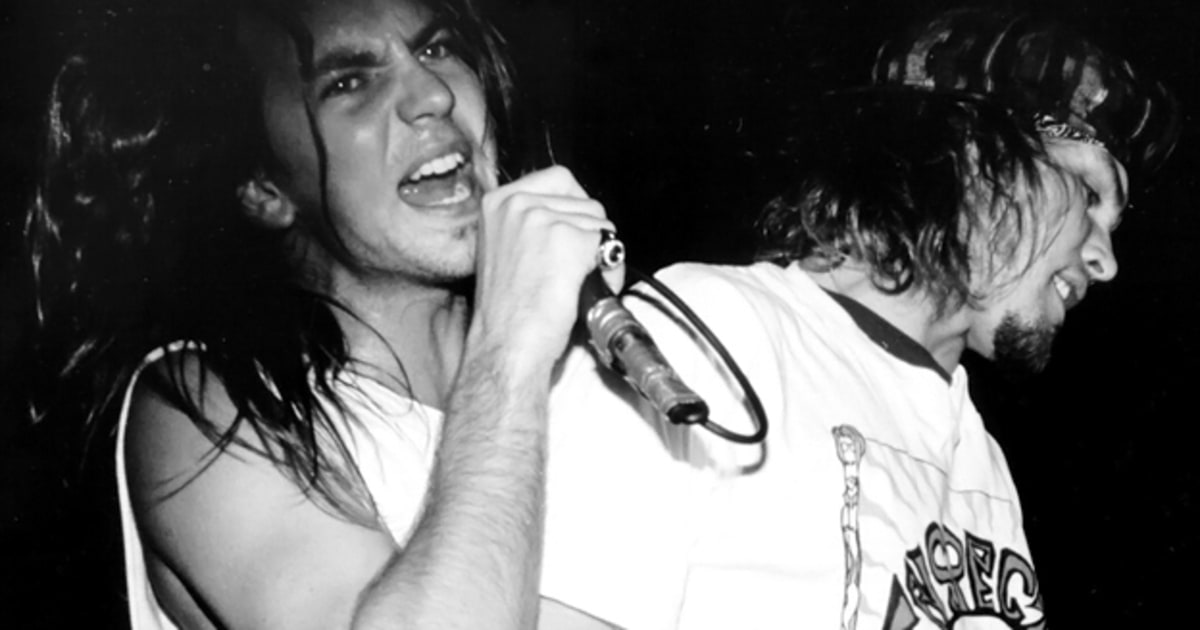 Flashback Watch Pearl Jam Perform 'Black' at Their First Concert Rolling Stone Flashback Watch Pearl Jam Perform 'Black' at Their First Concert Rolling Stone