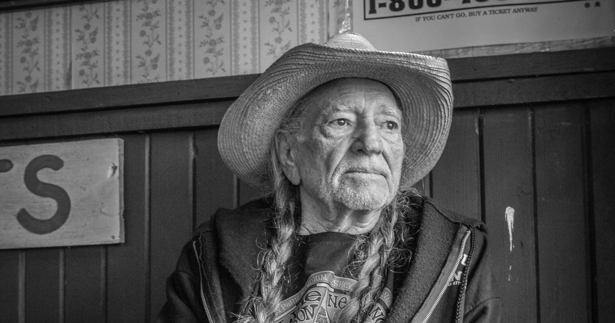 Willie Nelson The Definitive Profile Willie Nelson The Definitive Profile