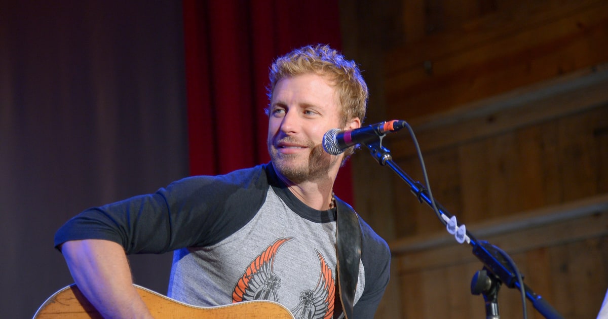 Dierks Bentley Voices Concerns About Drunk On A Plane