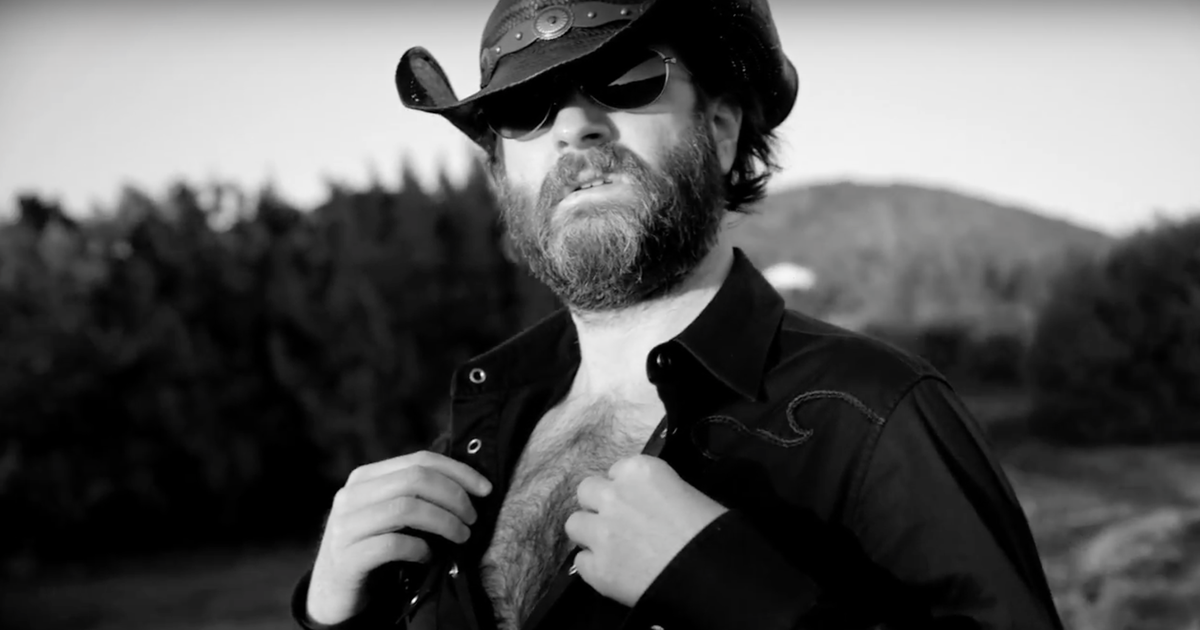 See Wheeler Walker Jr. Taunt Horses, Bare Chest in 'Redneck' Video