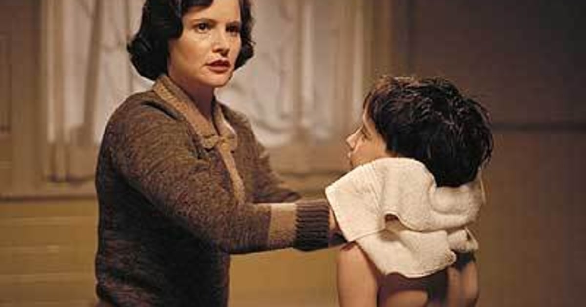 jennifer jason leigh road to perdition roadperdition22 gallery the quot road quot warrior rolling stone jennifer jason leigh road to perdition roadperdition22 gallery the quot road quot warrior rolling stone
