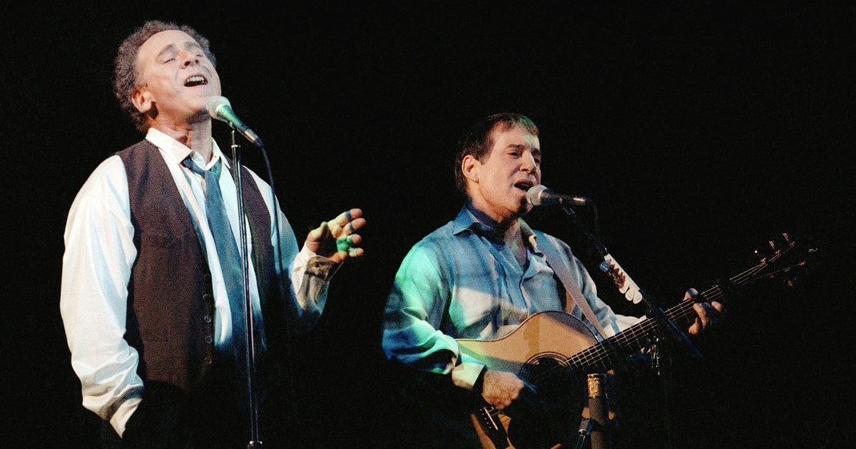 paul simon drummer 2018 listen to paul simon reunite with garfunkel in 1993 paul simon drummer 2018 listen to paul simon reunite with garfunkel in 1993