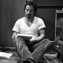 Bruce Springsteen: See Intimate Eighties and Nineties Portraits From New Gallery Show