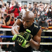 Floyd Mayweather: 'Conor McGregor Is Extremely Heavy Right Now'