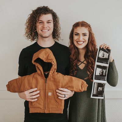 Little People, Big Worlds Audrey and Jeremy Roloff Welcome Their First Child pictures pictures Little People, Big Worlds Audrey and Jeremy Roloff Welcome Their First Child