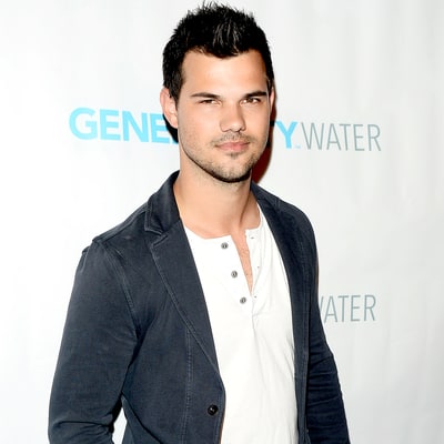 , Taylor Lautner Still Has Ex Taylor Swift’s Phone Number?! Taylor ...
Taylor Lautner